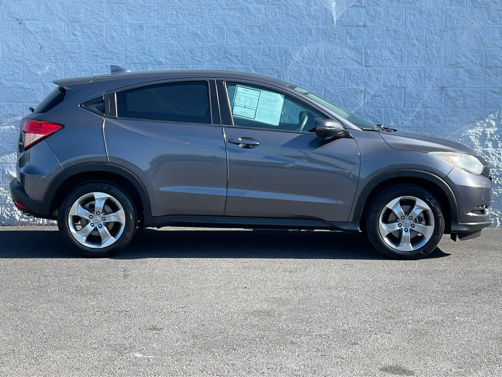 Thumbnail: 2016 Honda HR-V - 5