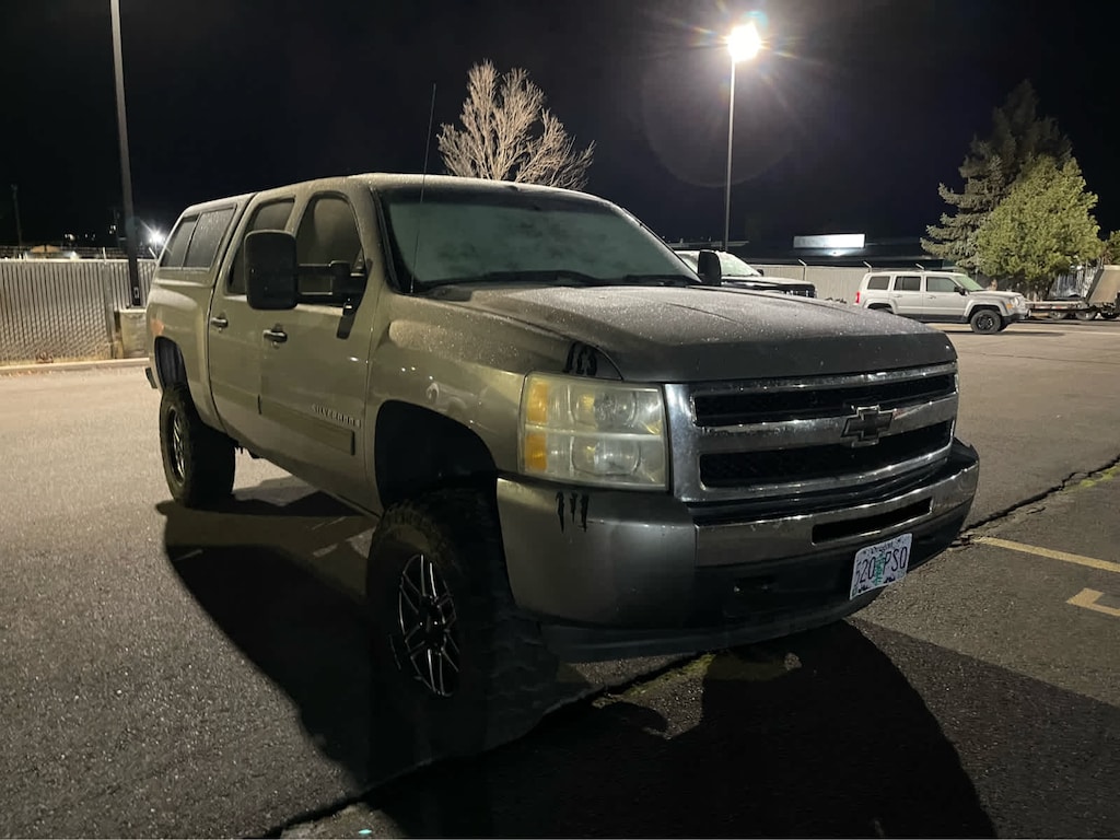 Used 2009 Chevrolet Silverado 1500  Truck Crew Cab