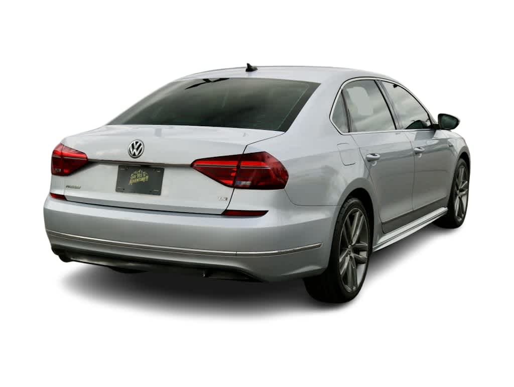 Thumbnail: 2017 Volkswagen Passat - 6