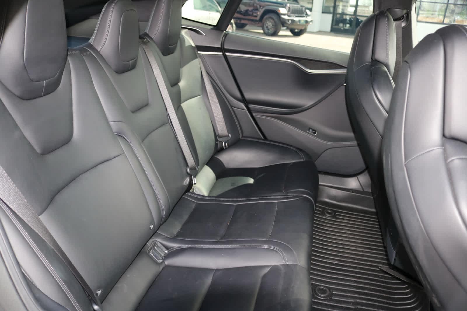 Thumbnail: 2020 Tesla Model S - 26