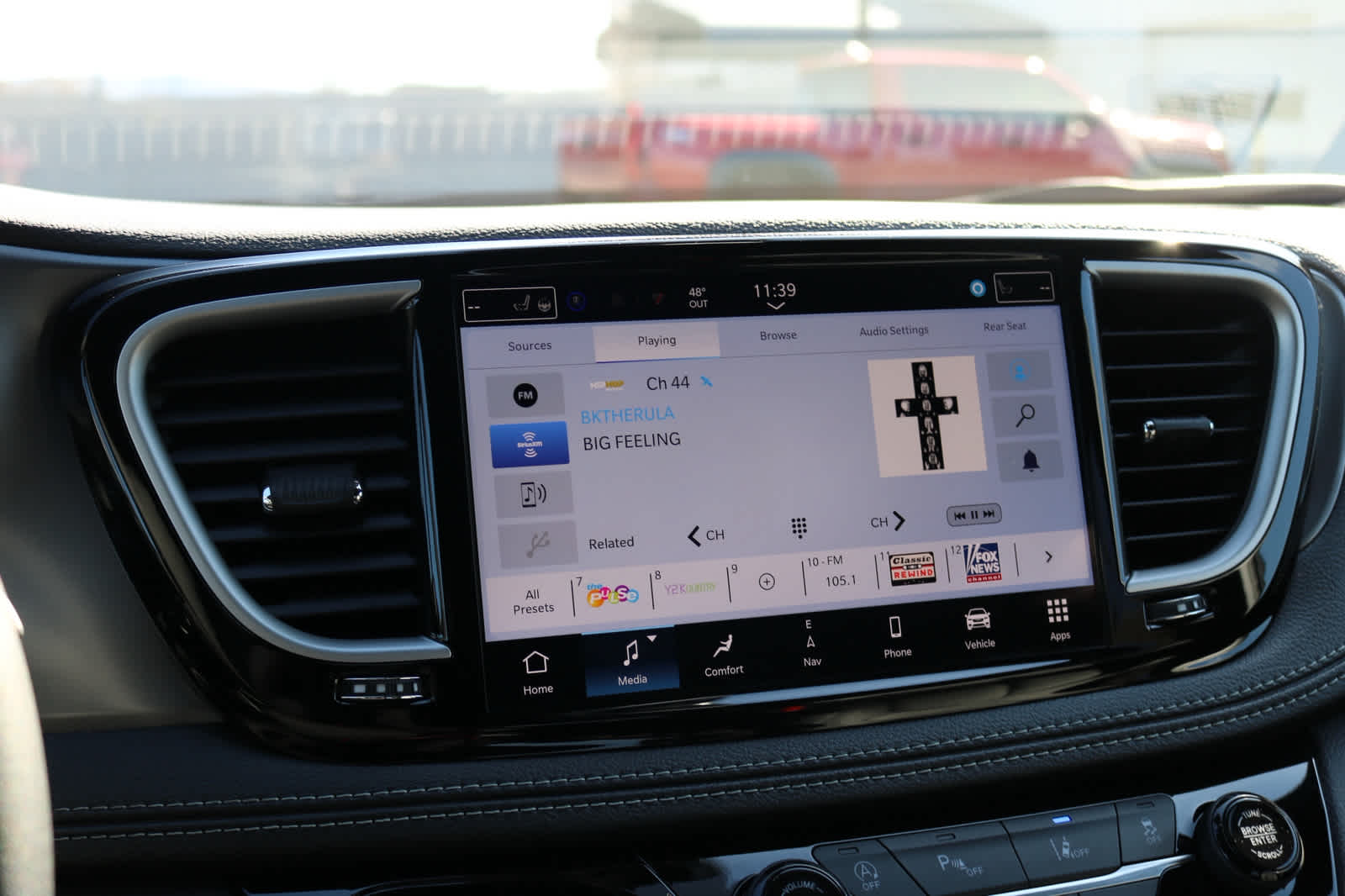 Thumbnail: 2026 Chrysler Pacifica - 14