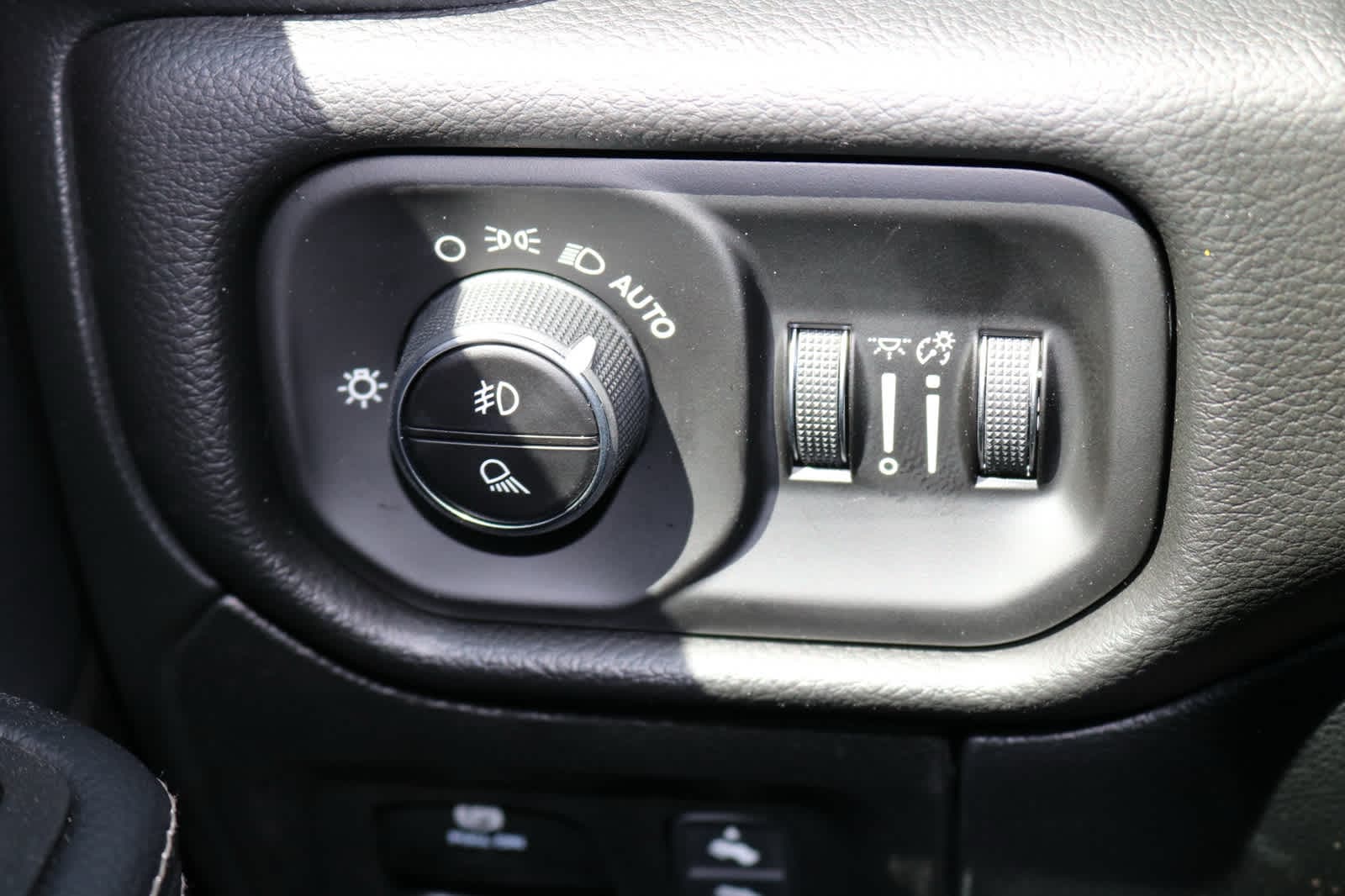 Thumbnail: 2026 RAM 1500 - 23