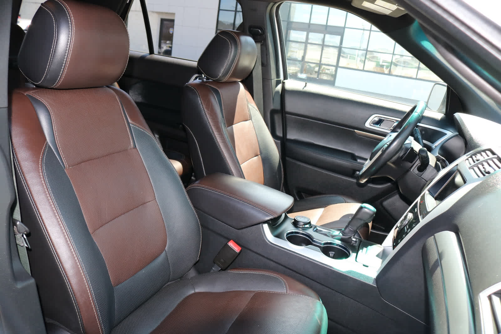 Thumbnail: 2015 Ford Explorer - 22