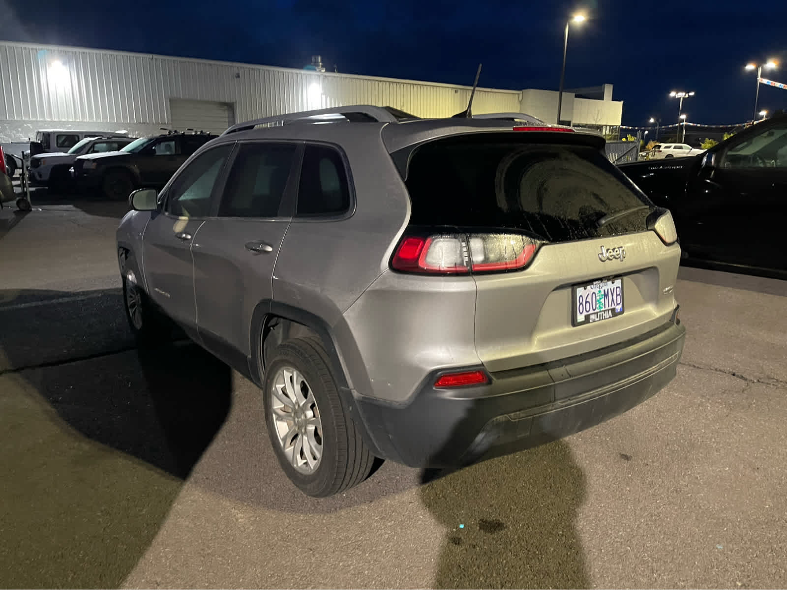 Thumbnail: 2019 Jeep Cherokee - 6