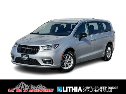 2024 Chrysler Pacifica Touring L Van Passenger Van