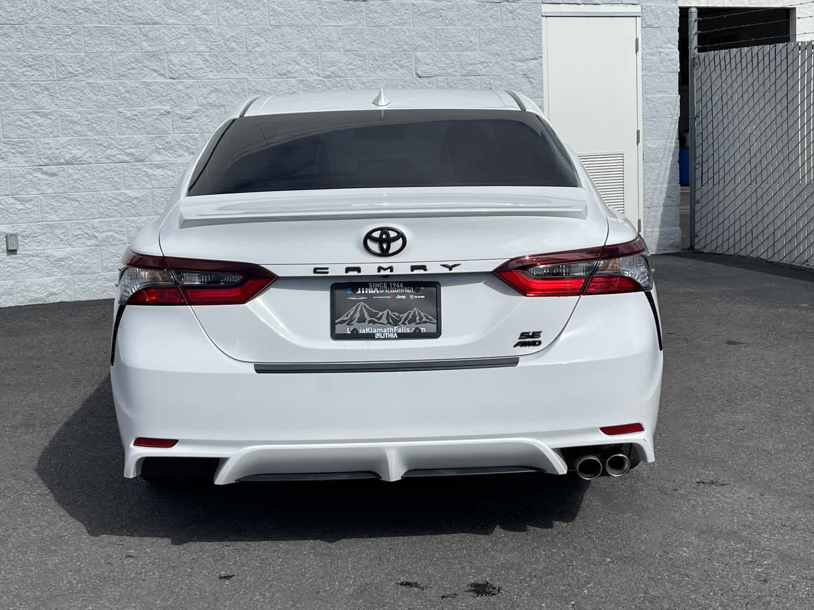 Thumbnail: 2023 Toyota Camry - 6