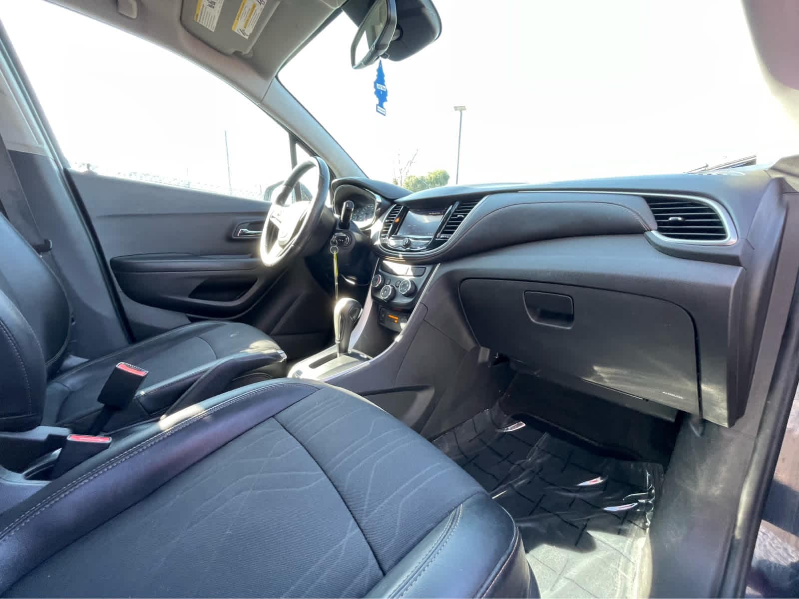 Thumbnail: 2021 Chevrolet Trax - 26