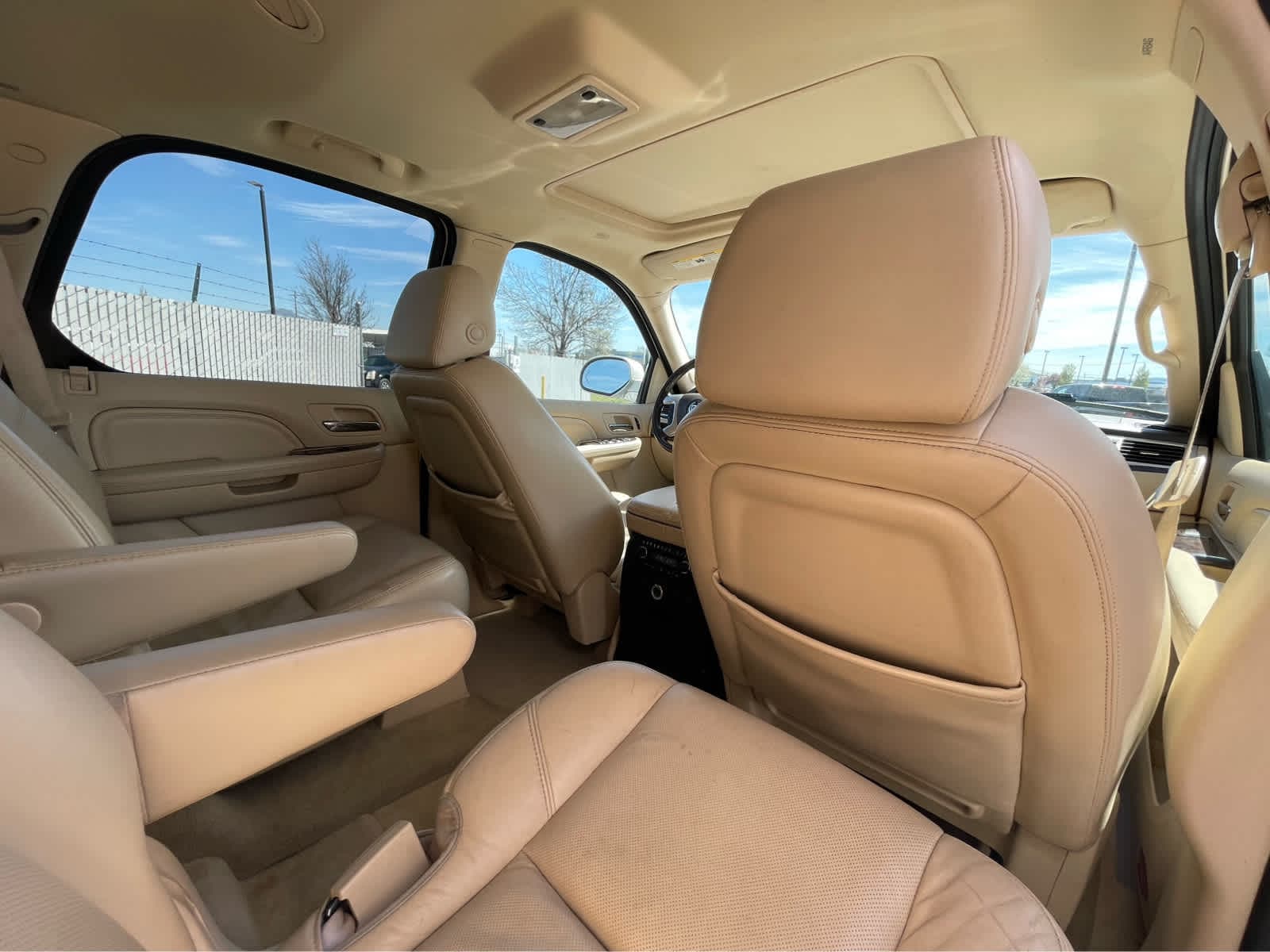 Thumbnail: 2008 Cadillac Escalade - 26