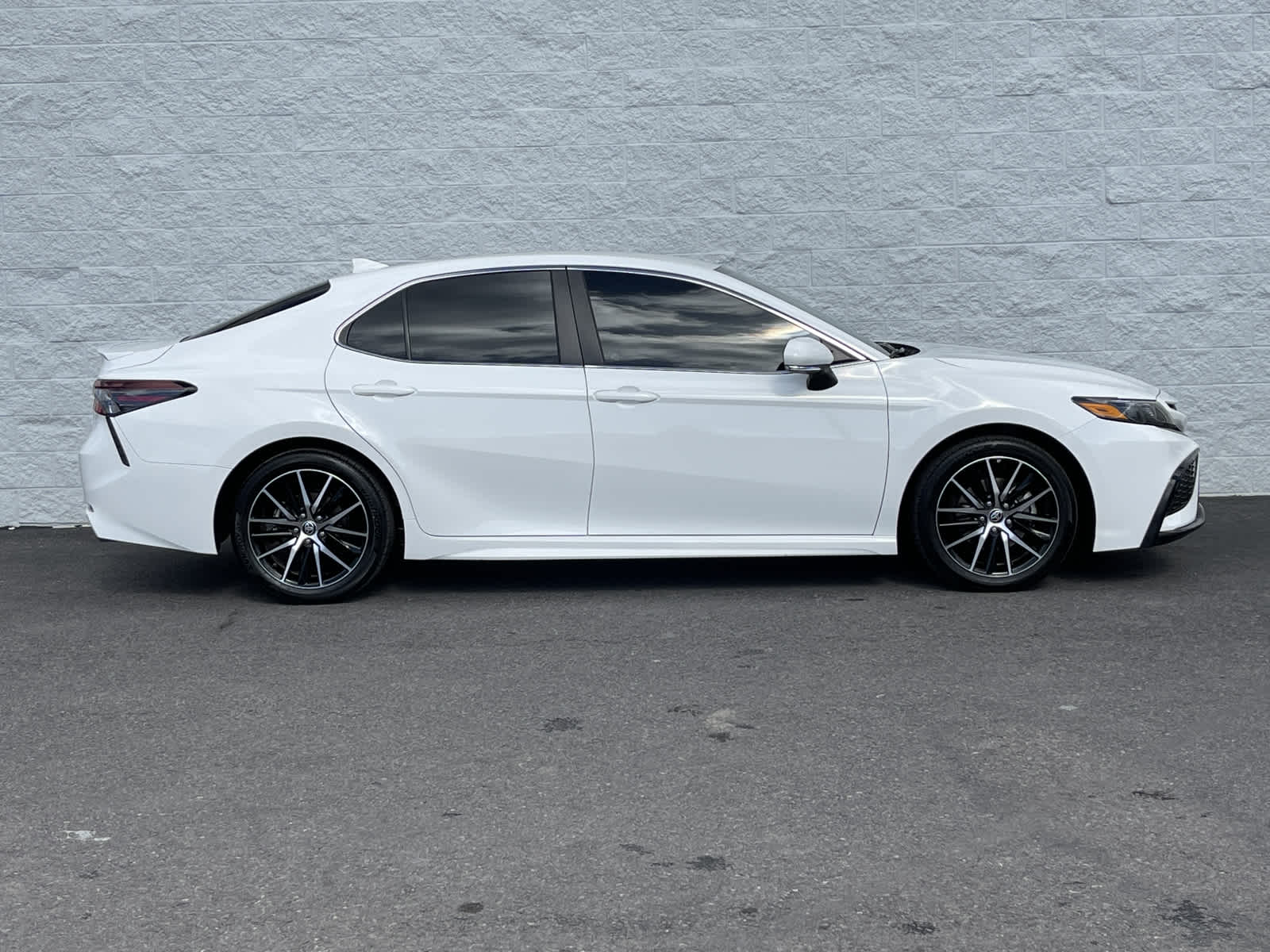 Thumbnail: 2023 Toyota Camry - 5