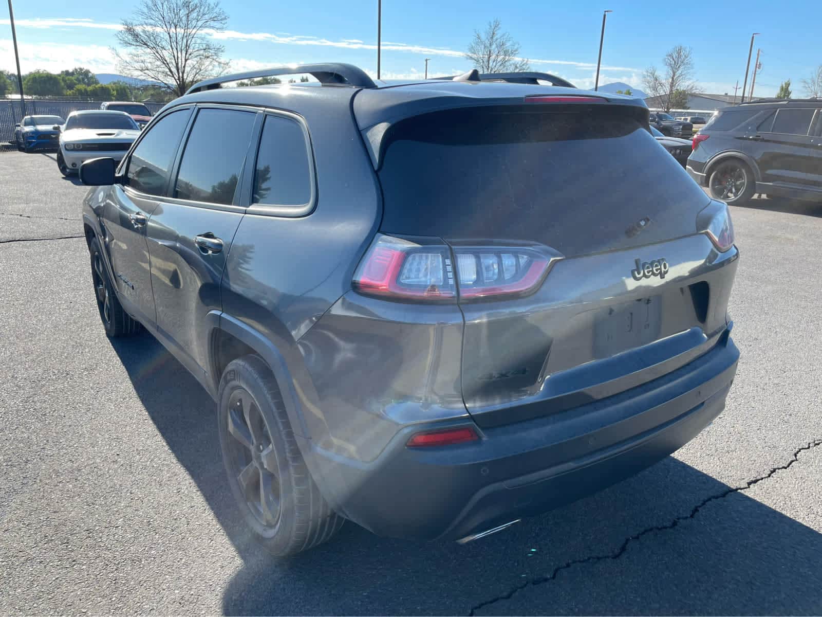 Thumbnail: 2020 Jeep Cherokee - 6
