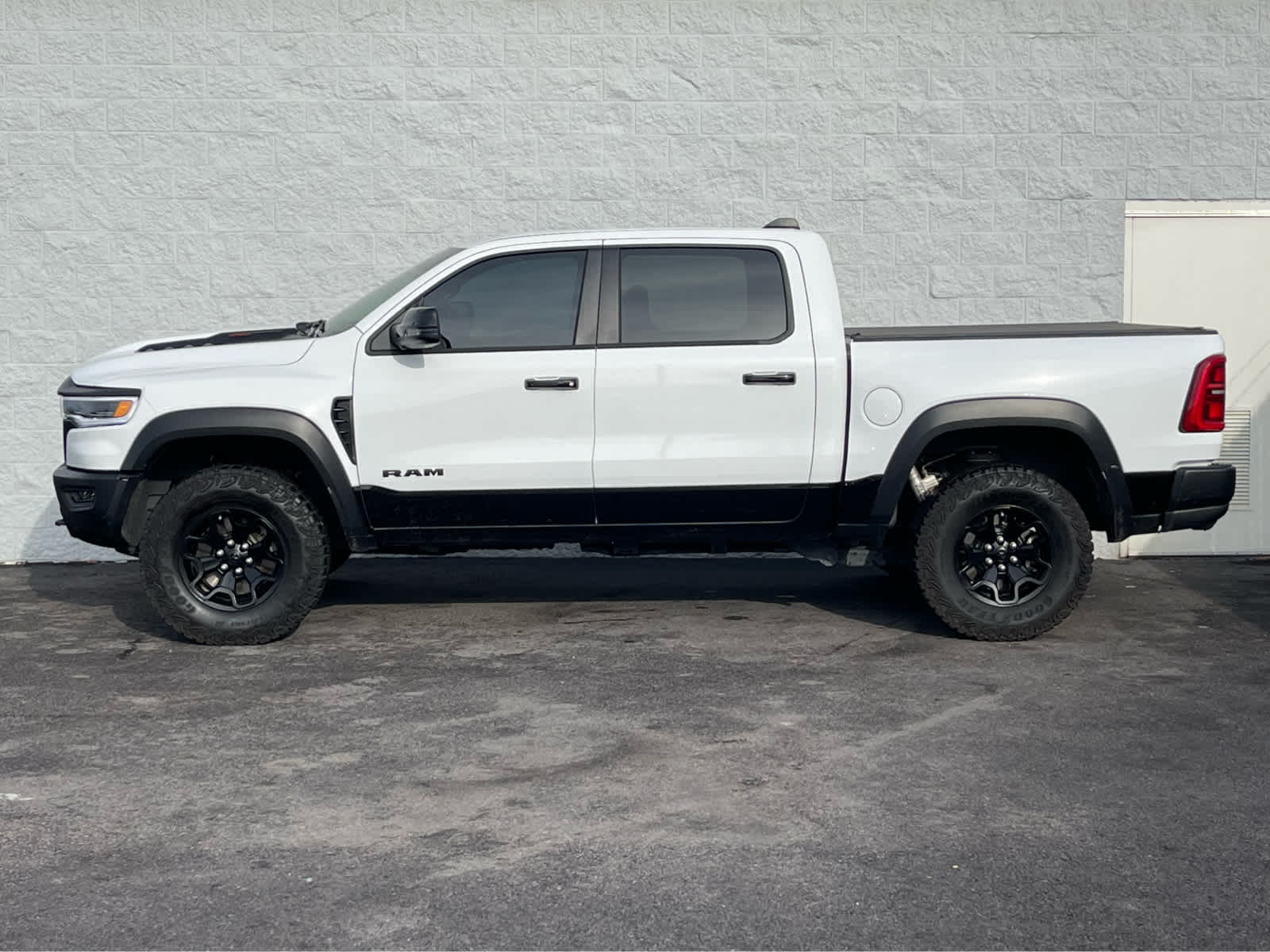 Thumbnail: 2025 RAM 1500 - 4