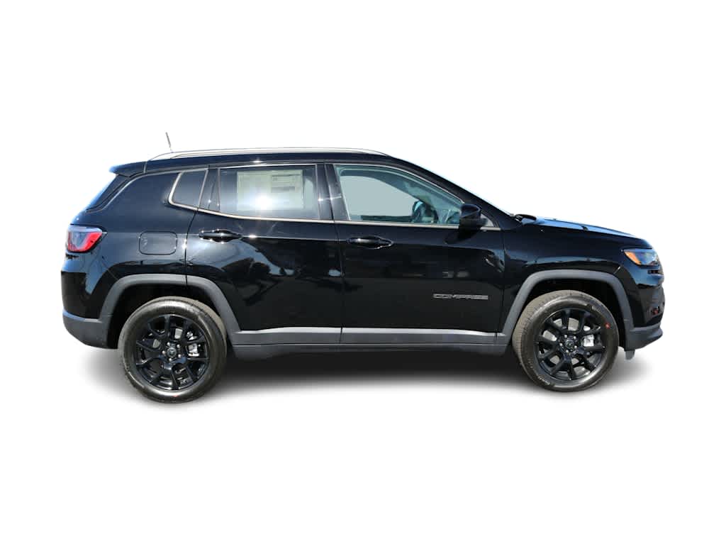 Thumbnail: 2026 Jeep Compass - 4