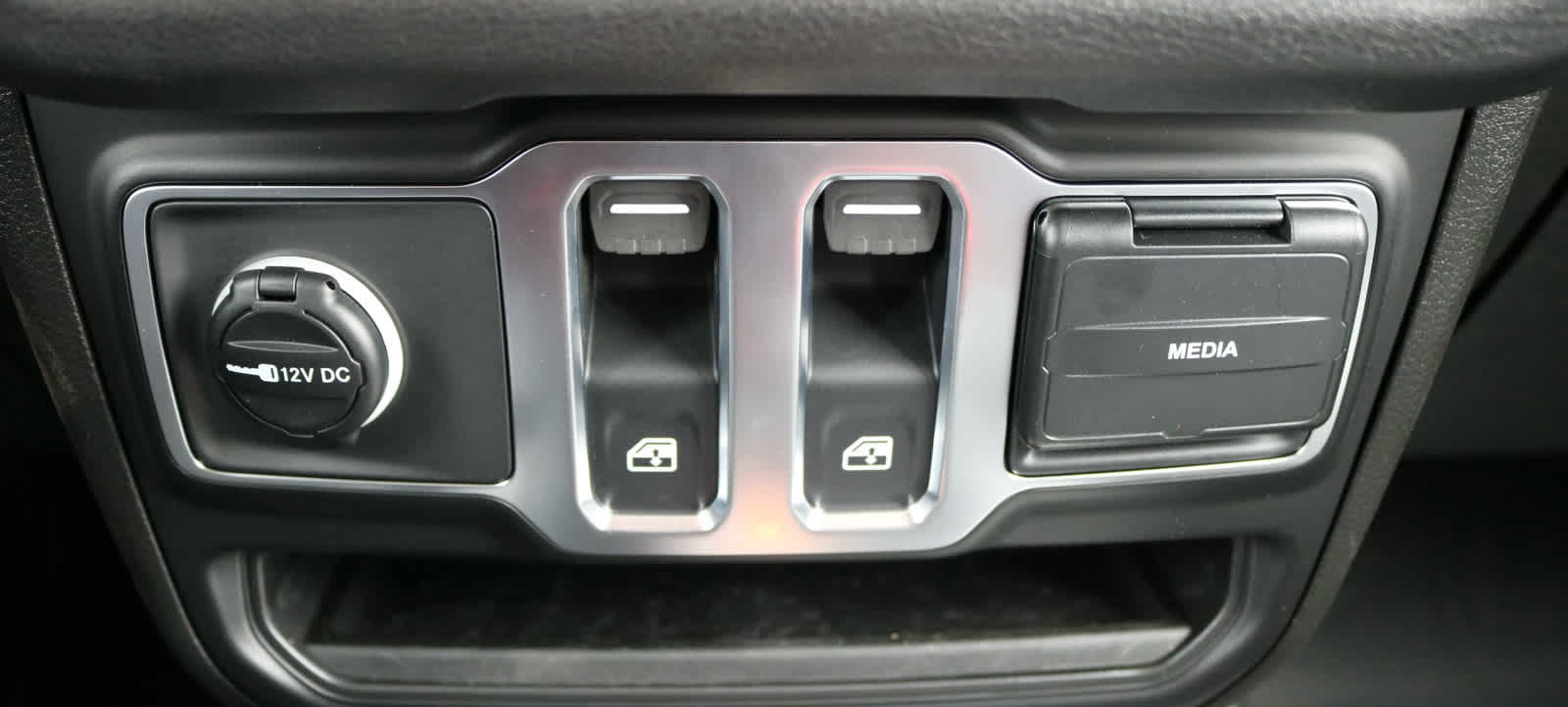 Thumbnail: 2026 Jeep Wrangler - 16
