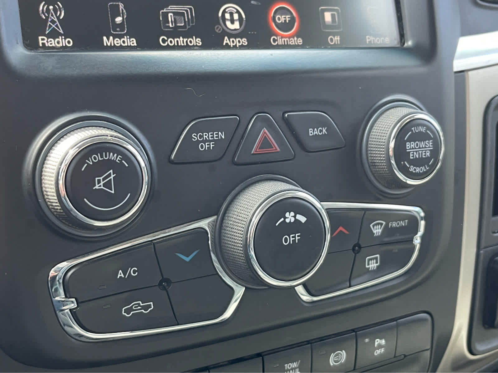 Thumbnail: 2015 RAM 3500 - 11