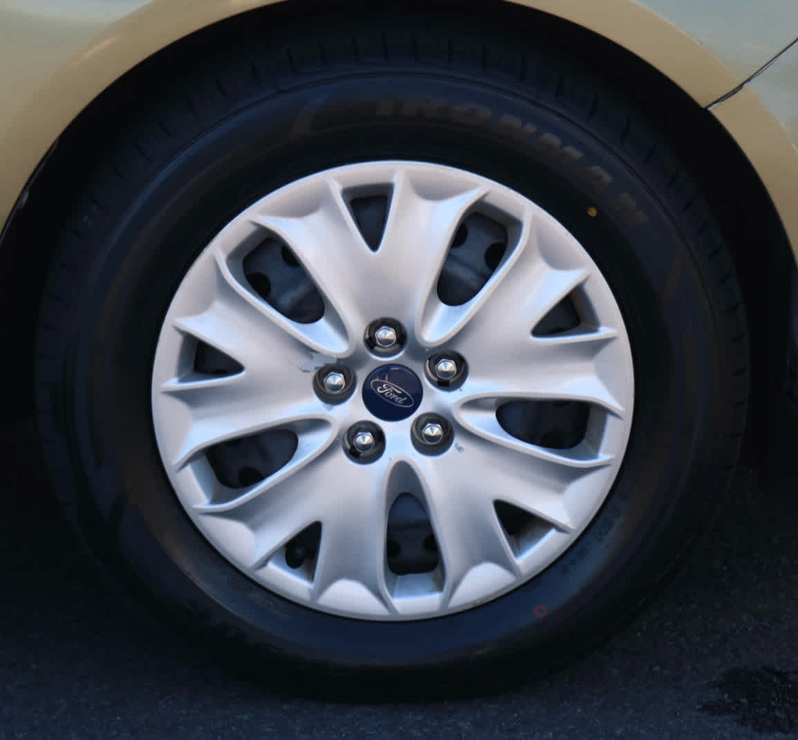 Thumbnail: 2013 Ford Fusion - 11