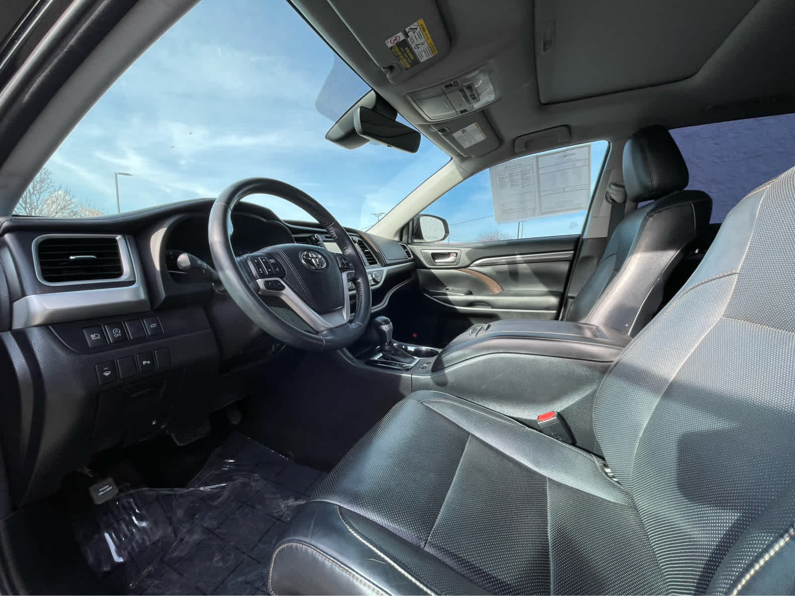 Thumbnail: 2018 Toyota Highlander - 2