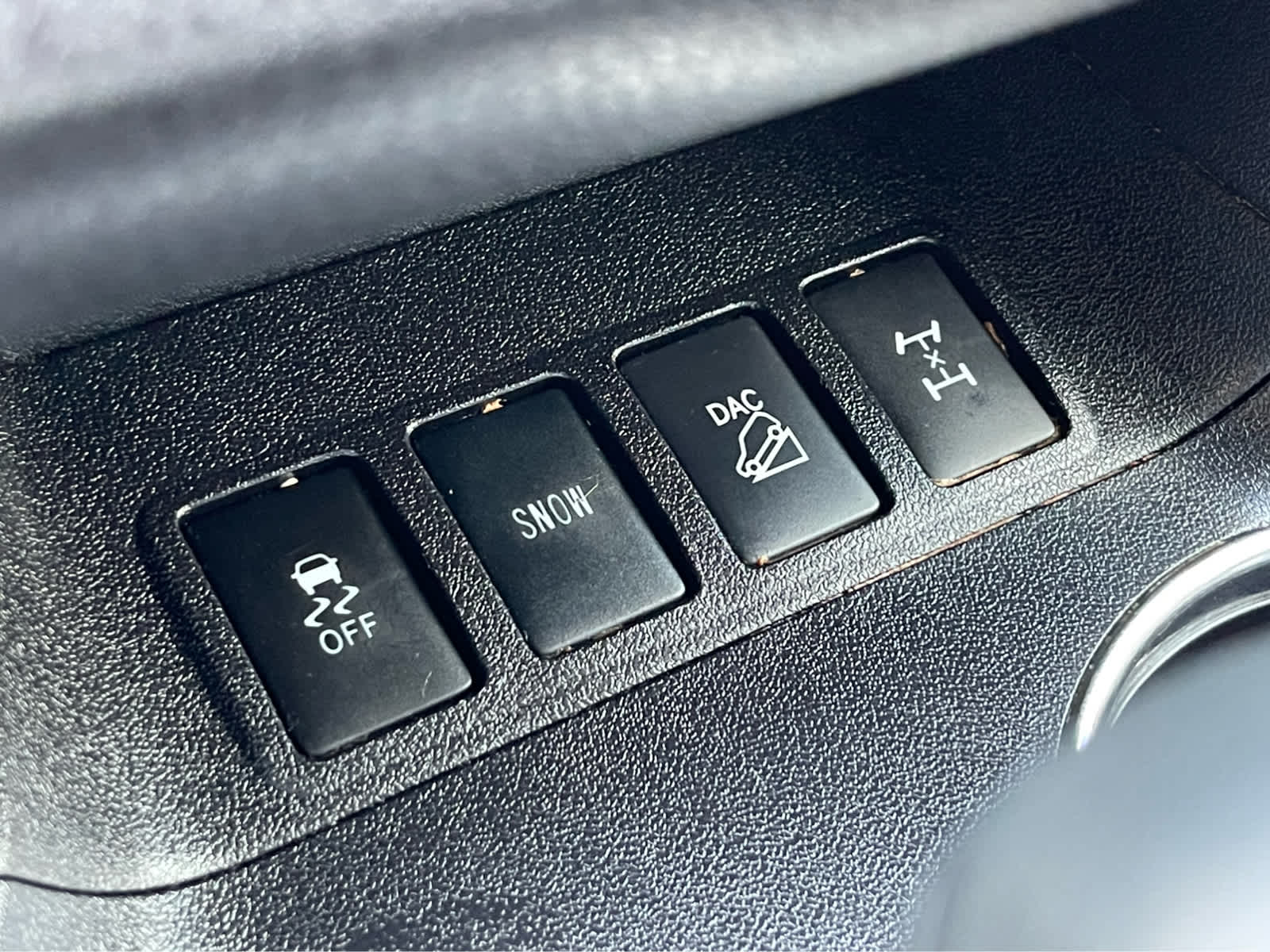 Thumbnail: 2018 Toyota Highlander - 16