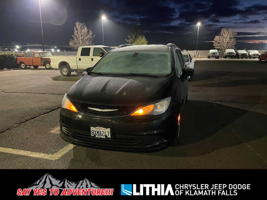 Used 2020 Chrysler Voyager LXI Van Passenger Van