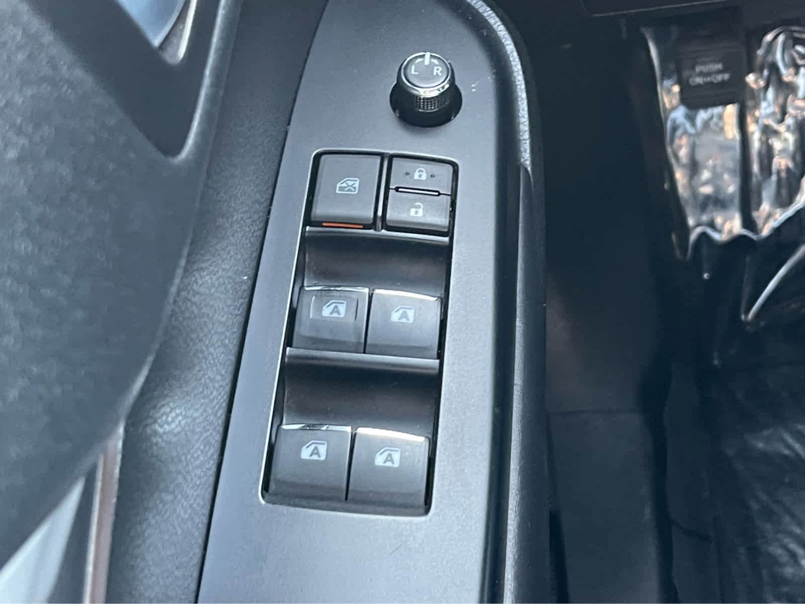 Thumbnail: 2018 Toyota Highlander - 19