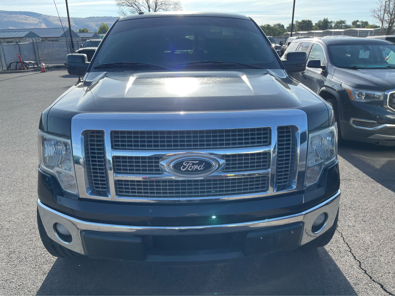 2012 Ford F-150 Lariat photo 2