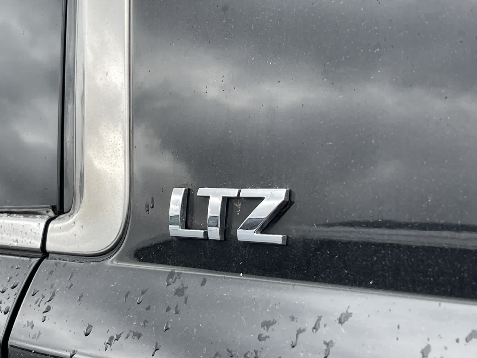 2015 Chevrolet Suburban 1500 LTZ 9