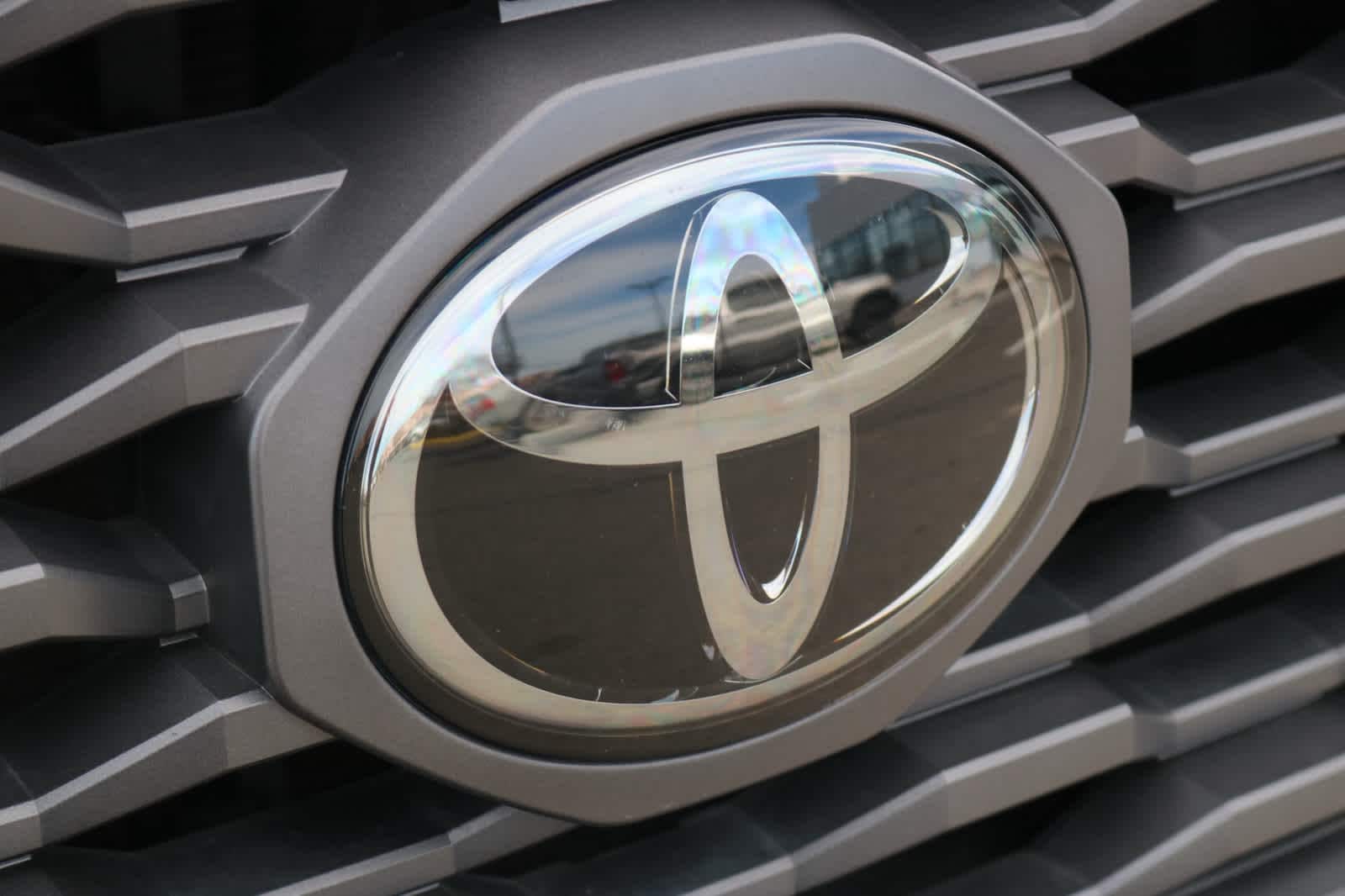 Thumbnail: 2021 Toyota Tacoma - 10