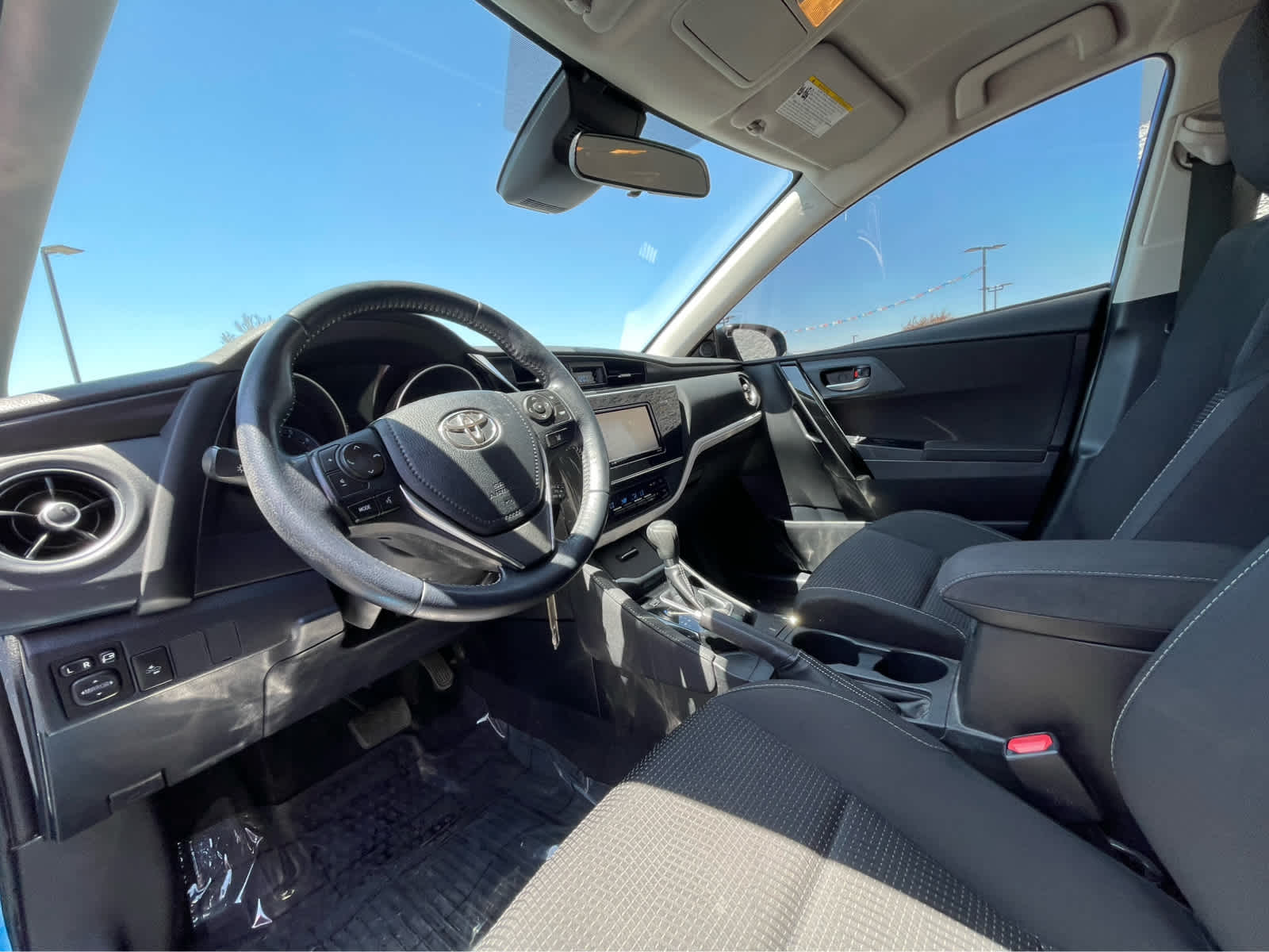 Thumbnail: 2018 Toyota Corolla iM - 2