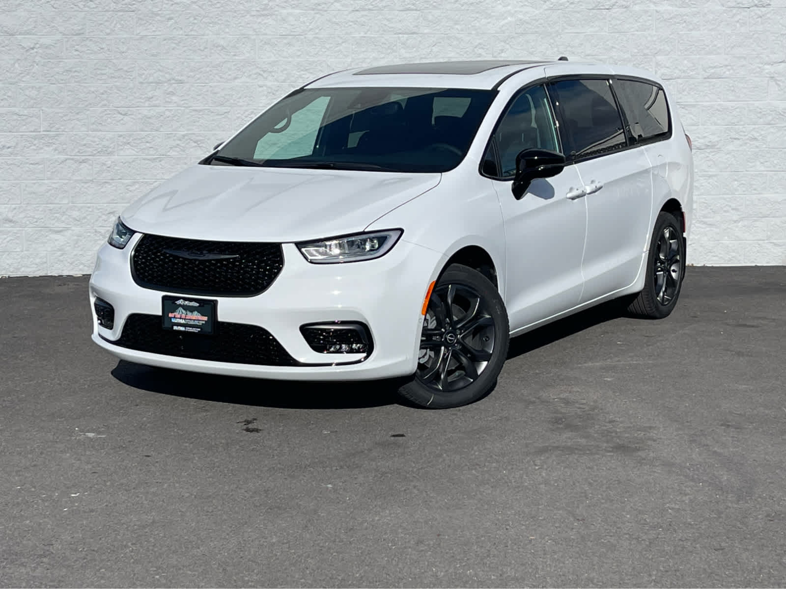 Thumbnail: 2026 Chrysler Pacifica - 9