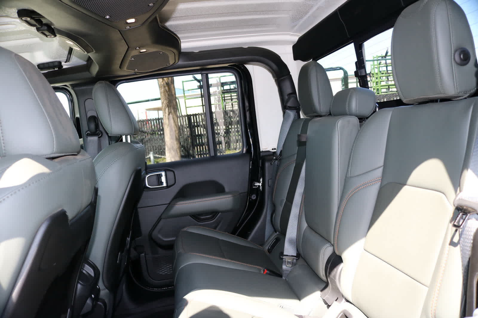 Thumbnail: 2024 Jeep Gladiator - 27