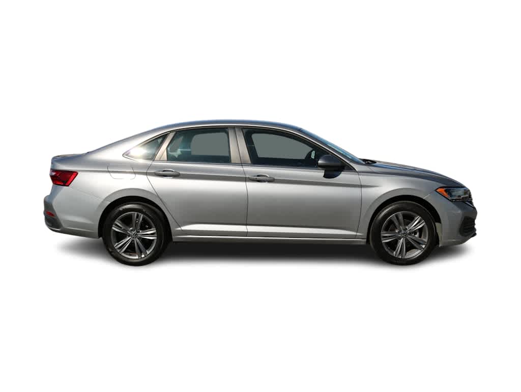 Thumbnail: 2024 Volkswagen Jetta - 4