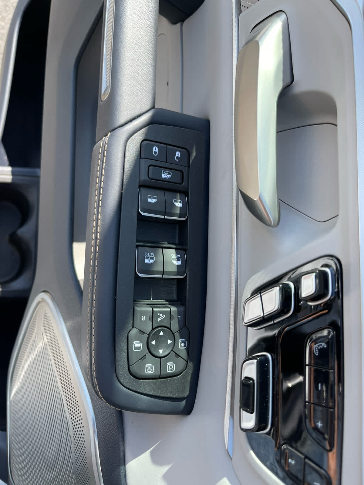 Thumbnail: 2025 RAM 1500 - 19