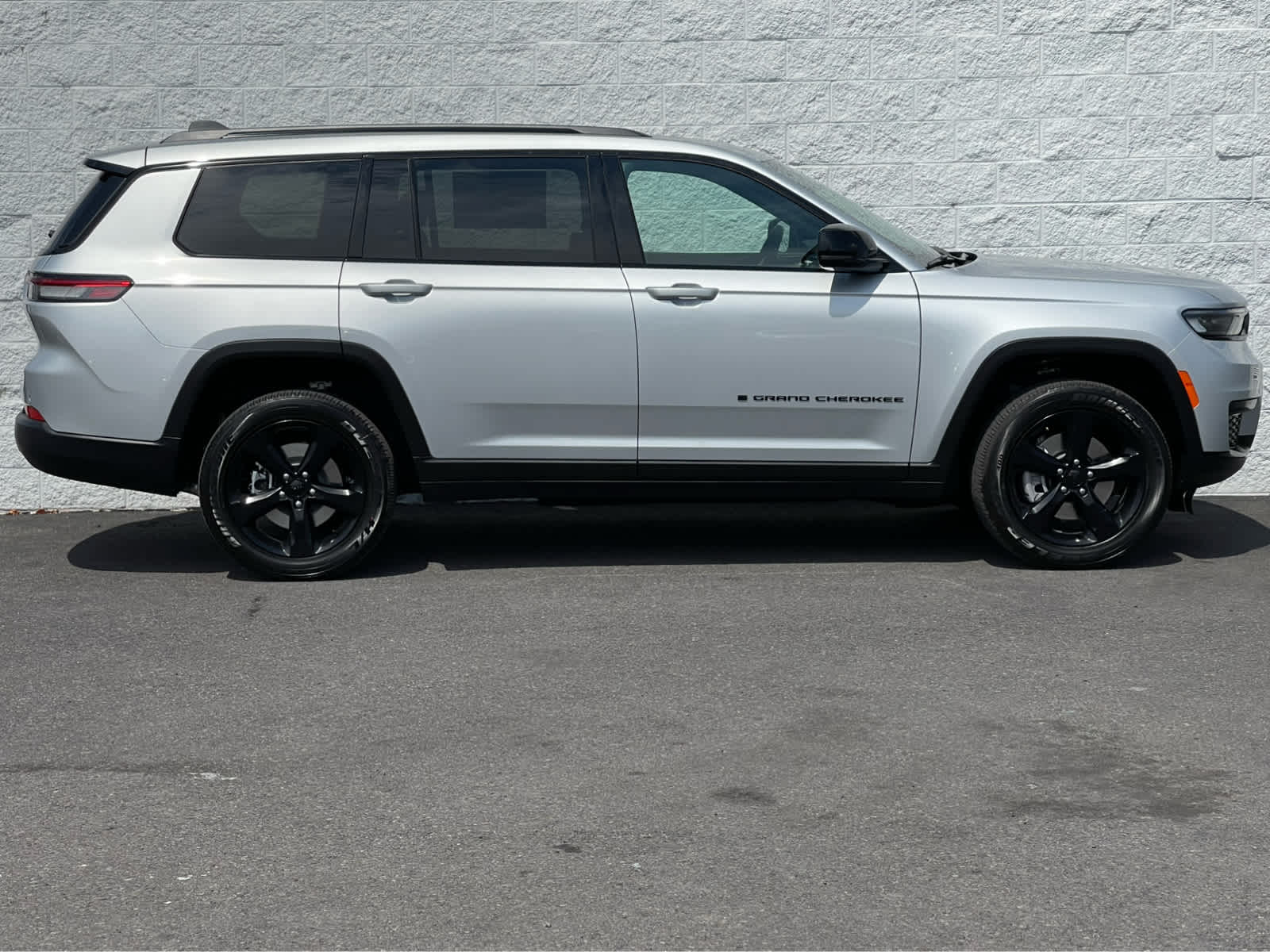 Thumbnail: 2025 Jeep Grand Cherokee - 5