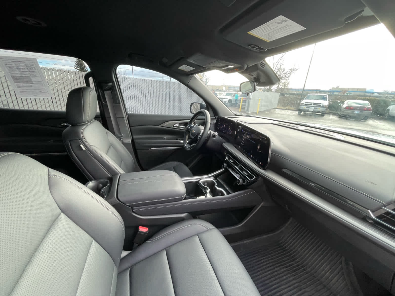 Thumbnail: 2025 Chevrolet Traverse - 25