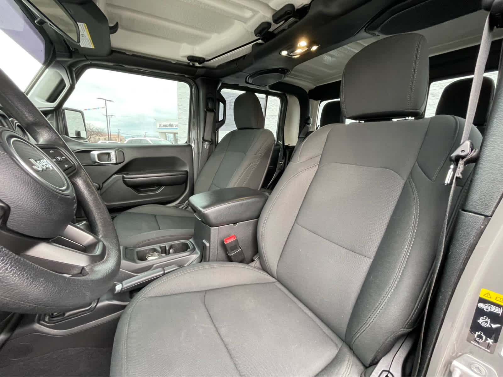 Thumbnail: 2021 Jeep Gladiator - 21