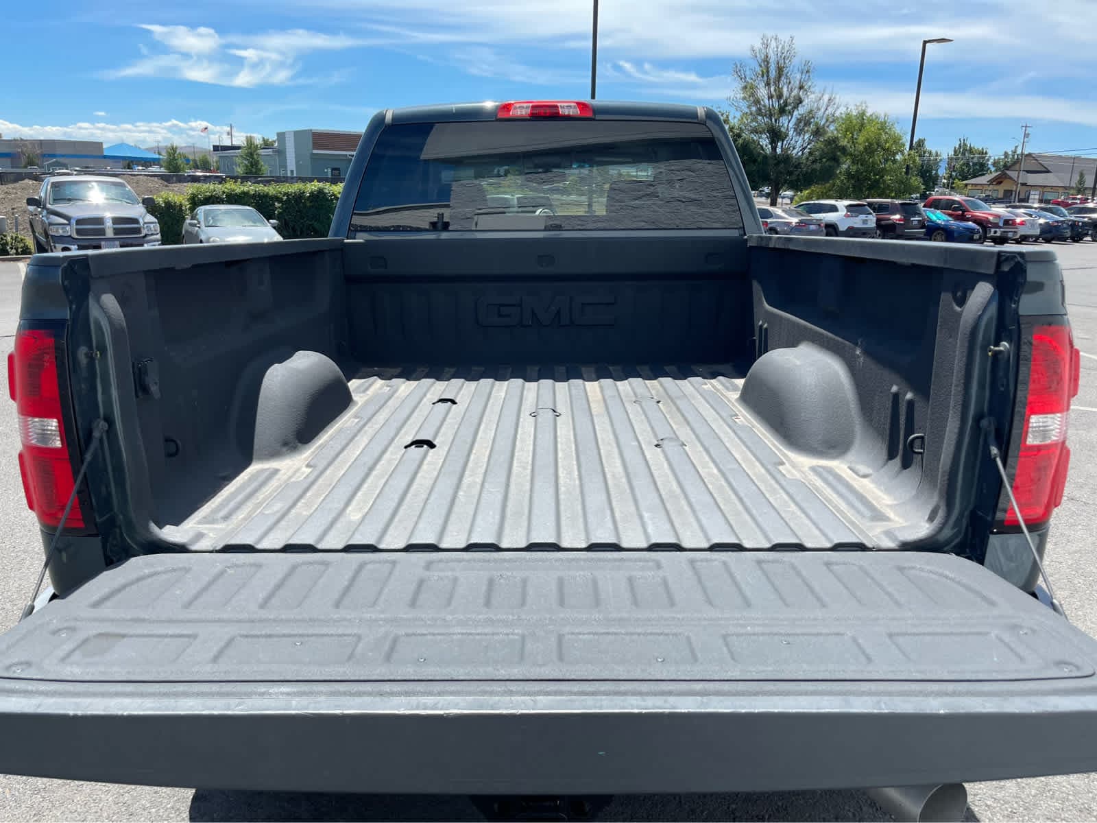 Thumbnail: 2019 GMC Sierra 3500 - 12