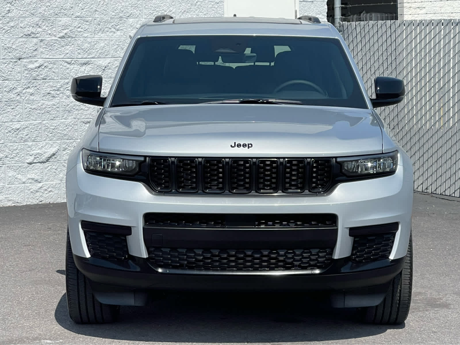 Thumbnail: 2025 Jeep Grand Cherokee - 3