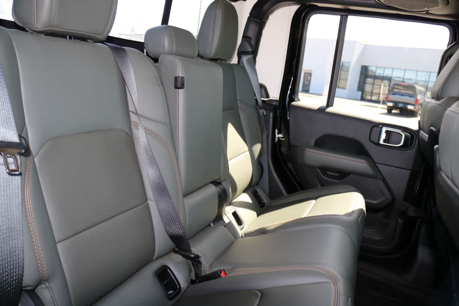 Thumbnail: 2024 Jeep Gladiator - 26