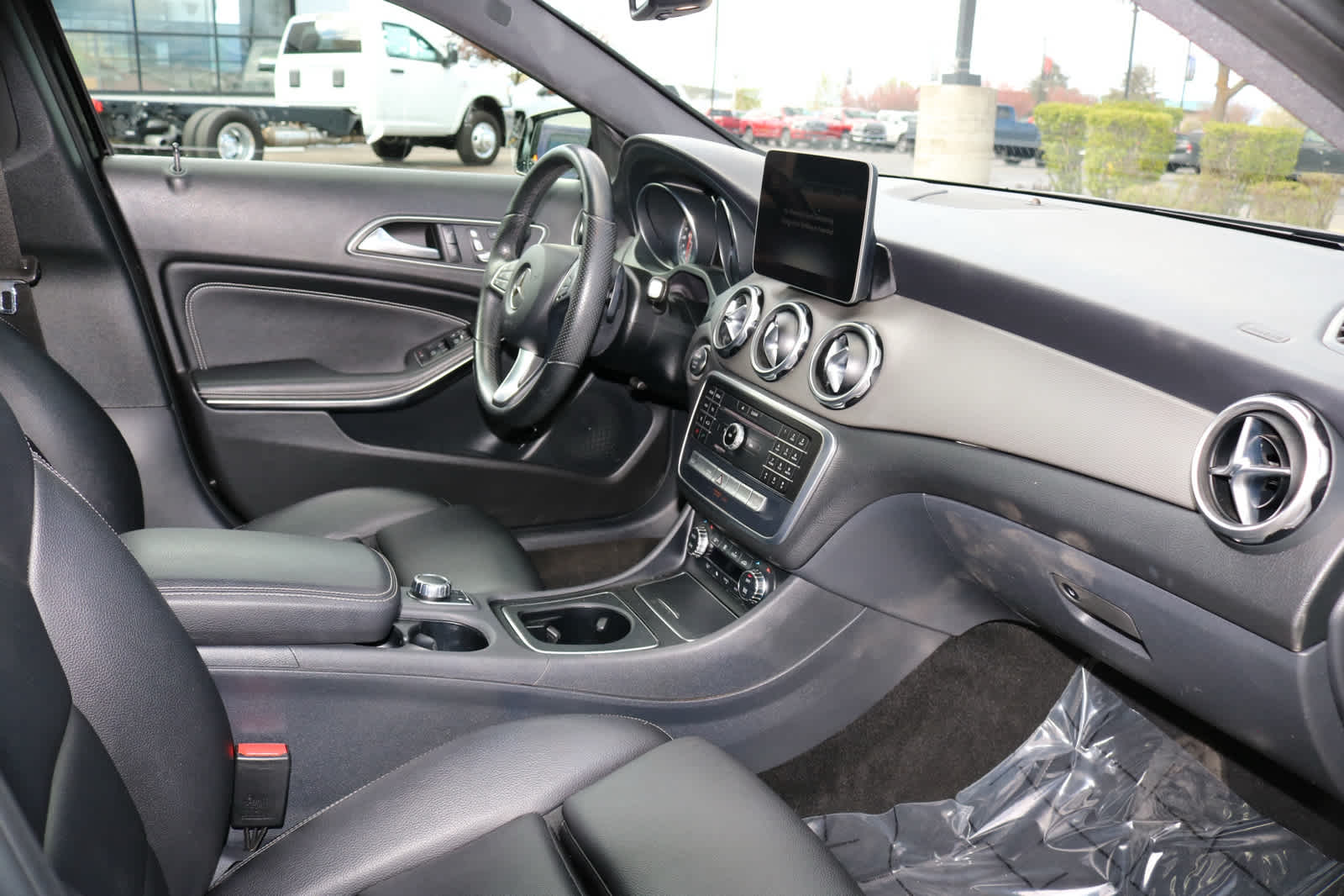 Thumbnail: 2020 Mercedes-Benz GLA - 22