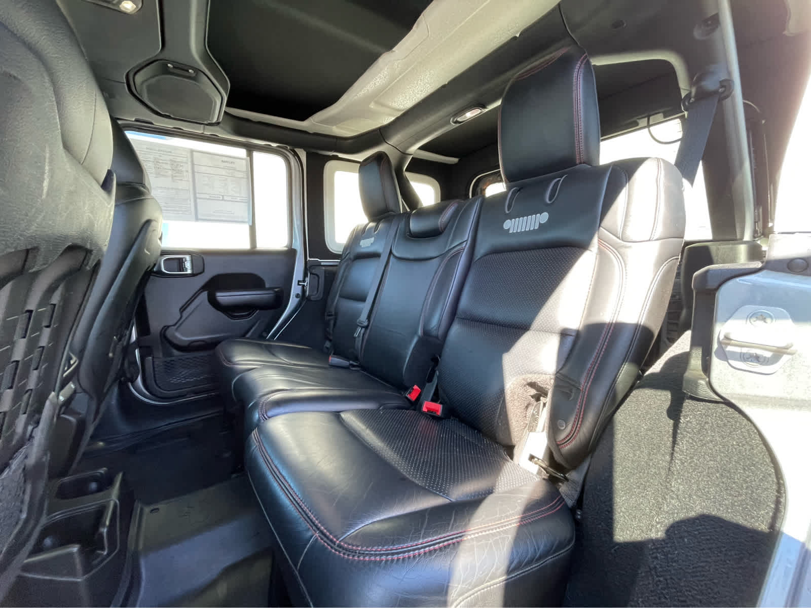 Thumbnail: 2021 Jeep Wrangler - 23