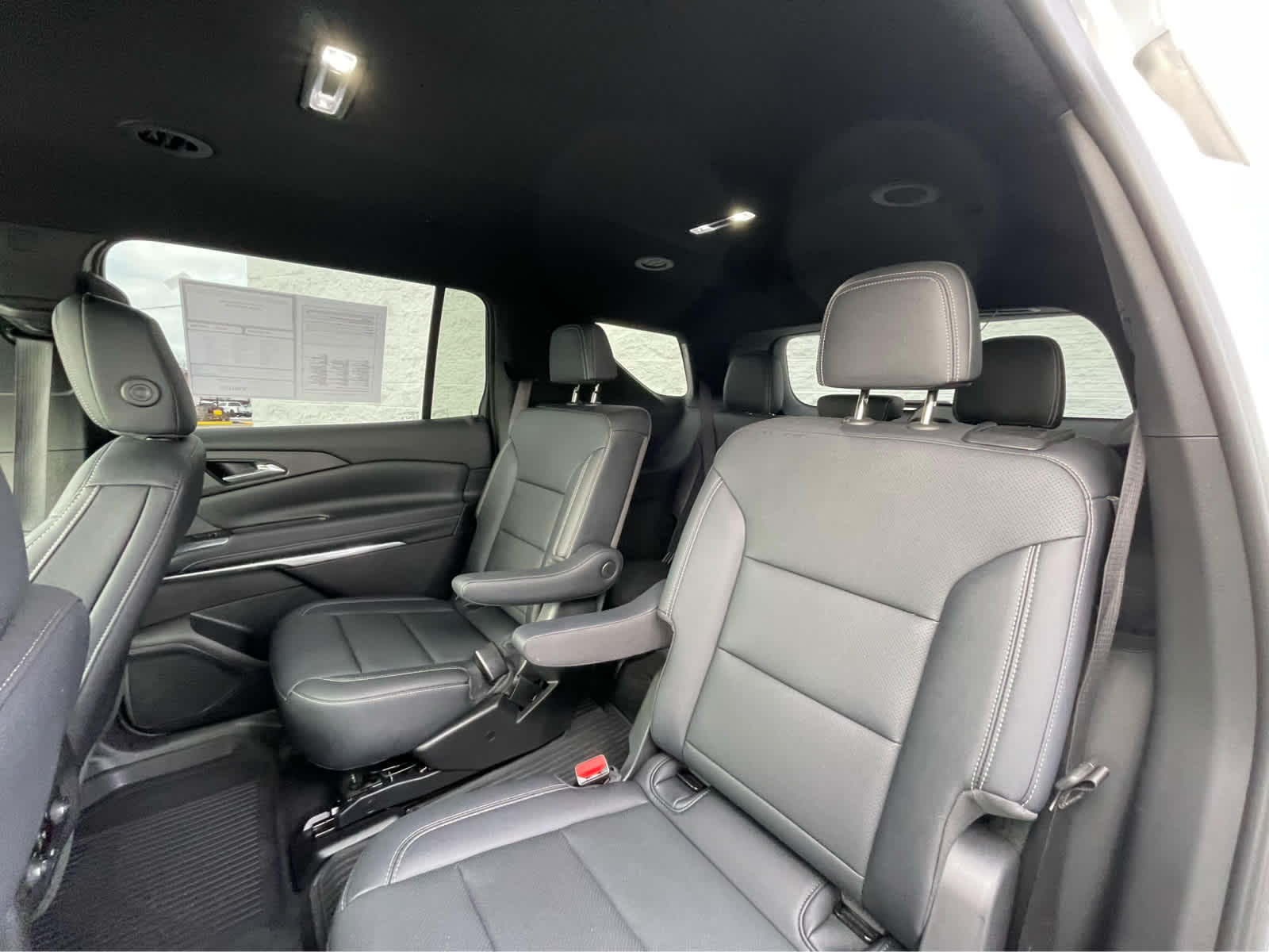 Thumbnail: 2025 Chevrolet Traverse - 22