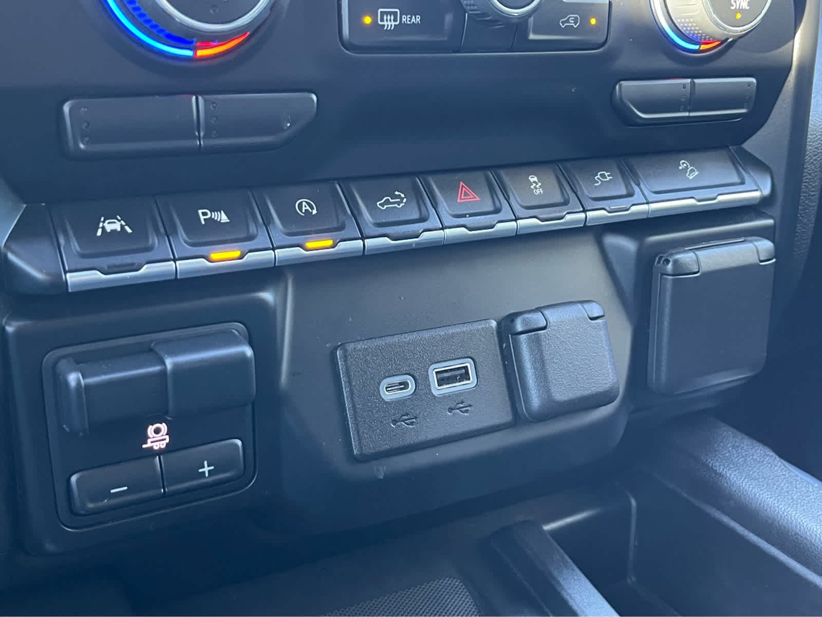 Thumbnail: 2022 Chevrolet Silverado 1500 - 17