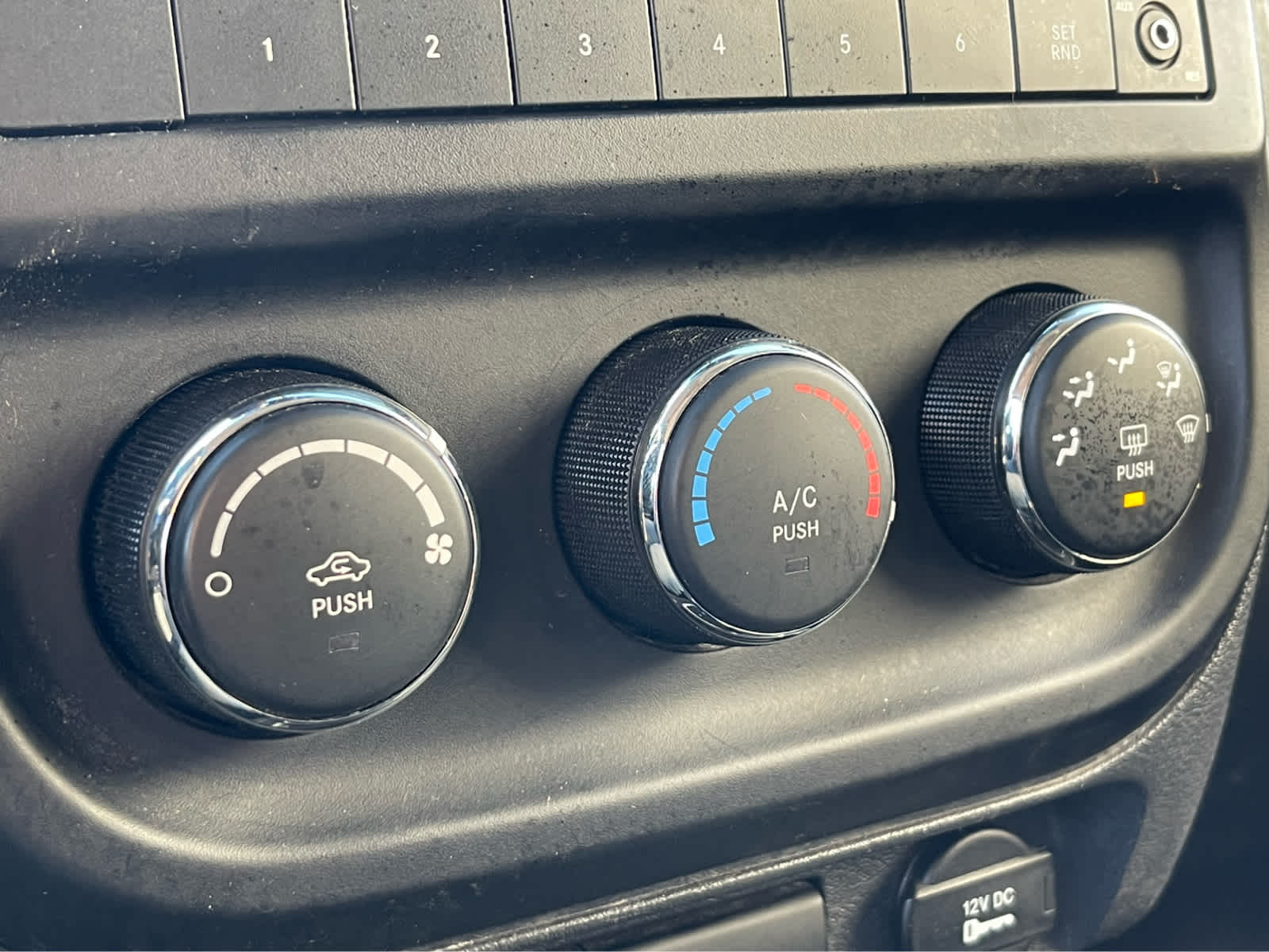 Thumbnail: 2016 Jeep Compass - 14