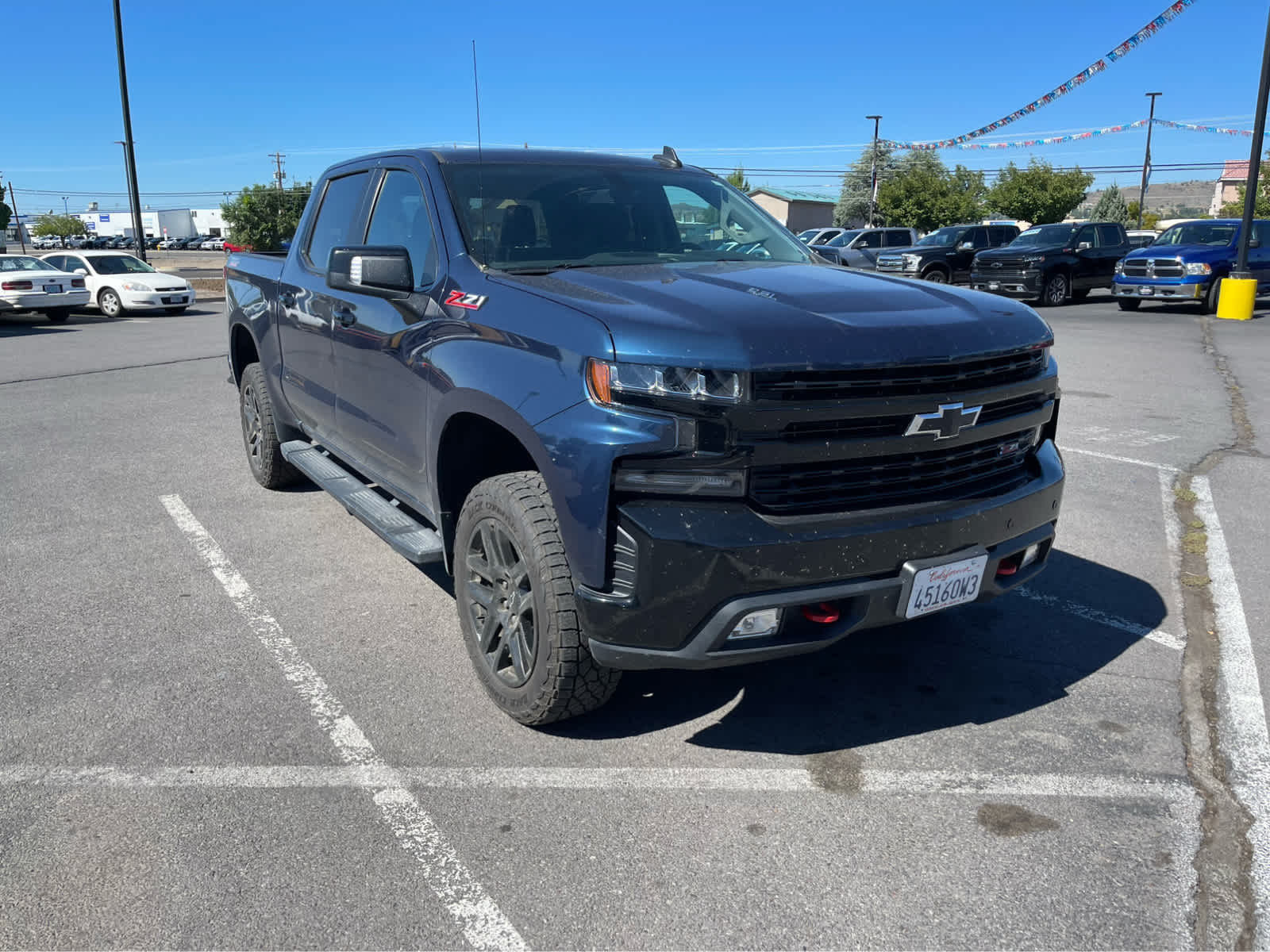 Thumbnail: 2022 Chevrolet Silverado 1500 - 3