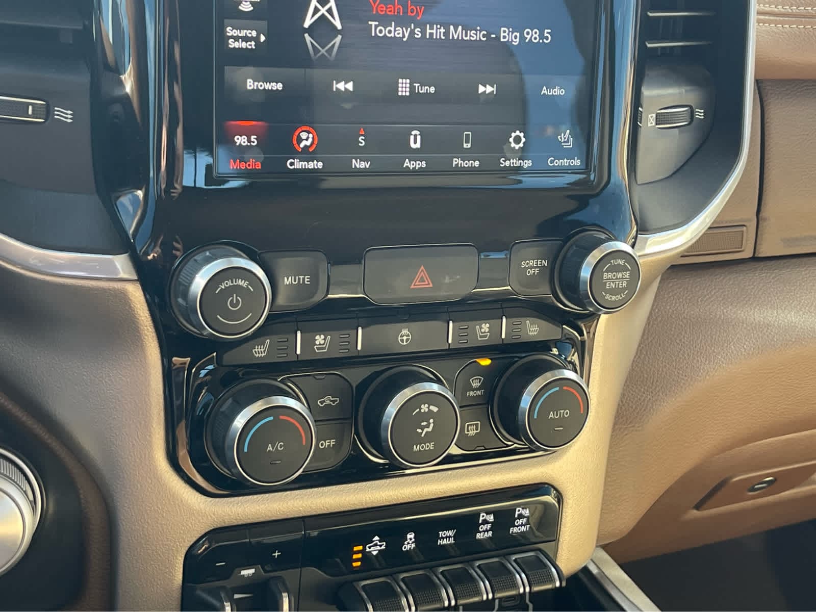 Thumbnail: 2020 RAM 1500 - 17