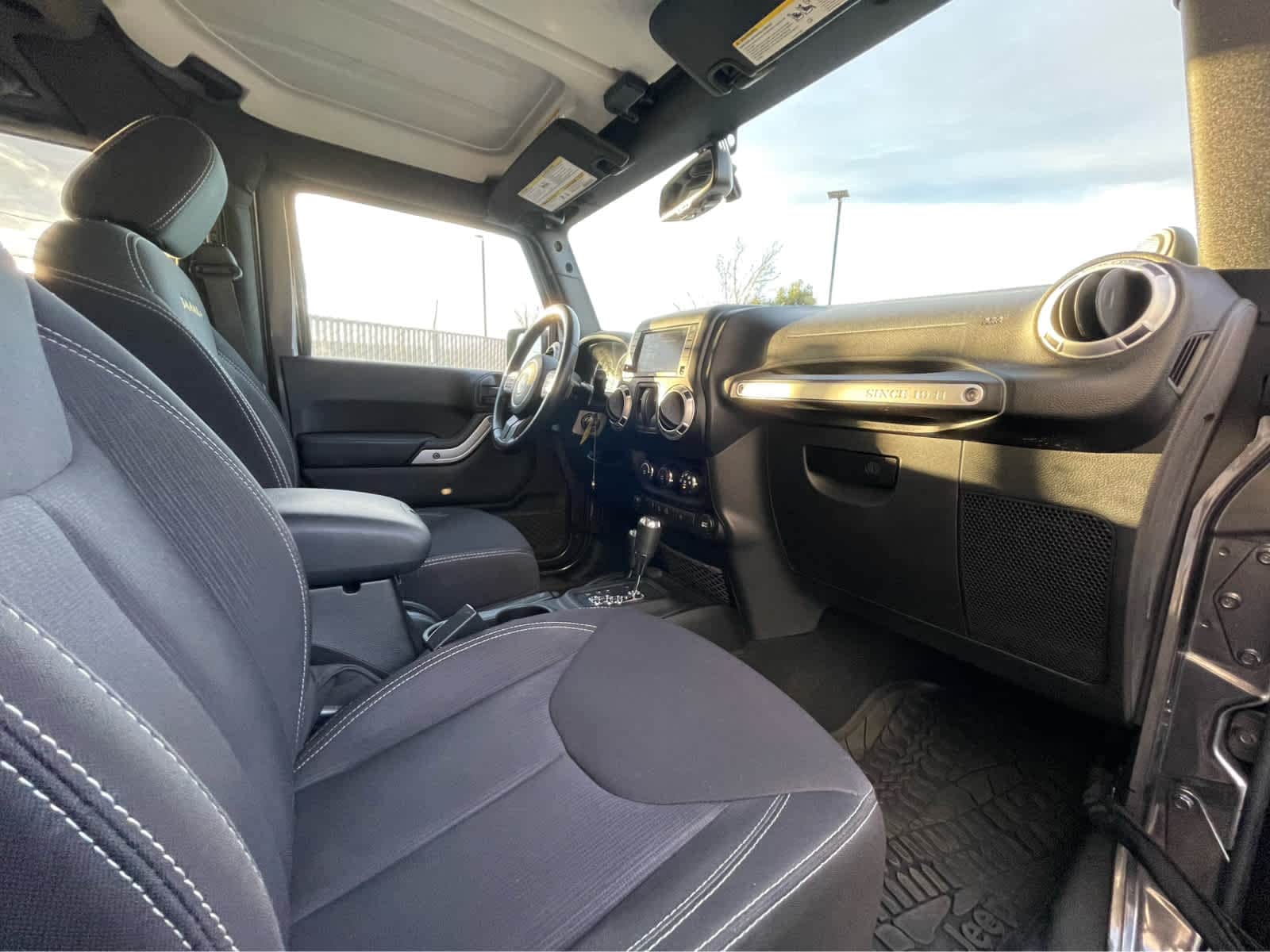 Thumbnail: 2014 Jeep Wrangler - 24