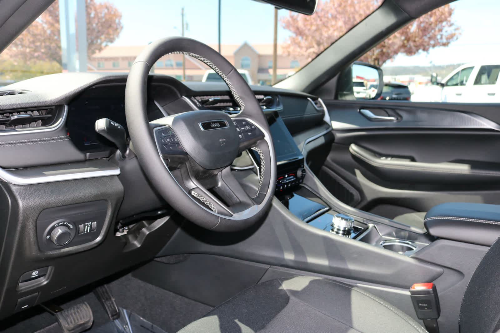 Thumbnail: 2026 Jeep Grand Cherokee - 7