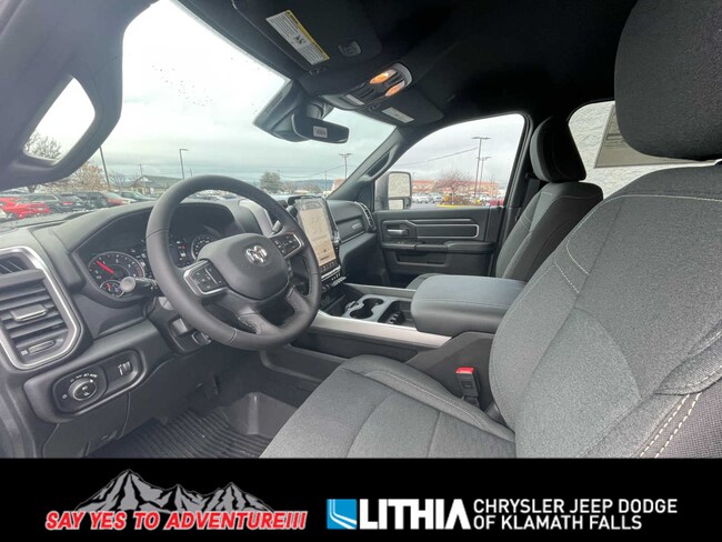 2026 Ram 2500 BIG HORN CREW CAB 4X4 6'4 BOX Pickup