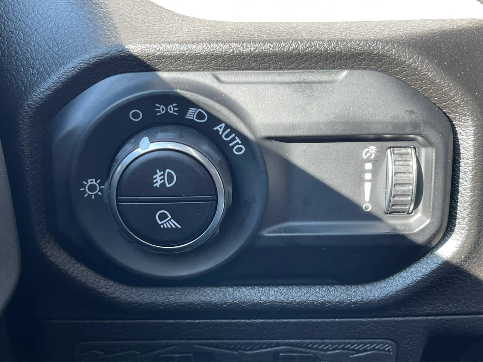 Thumbnail: 2025 Jeep Gladiator - 20