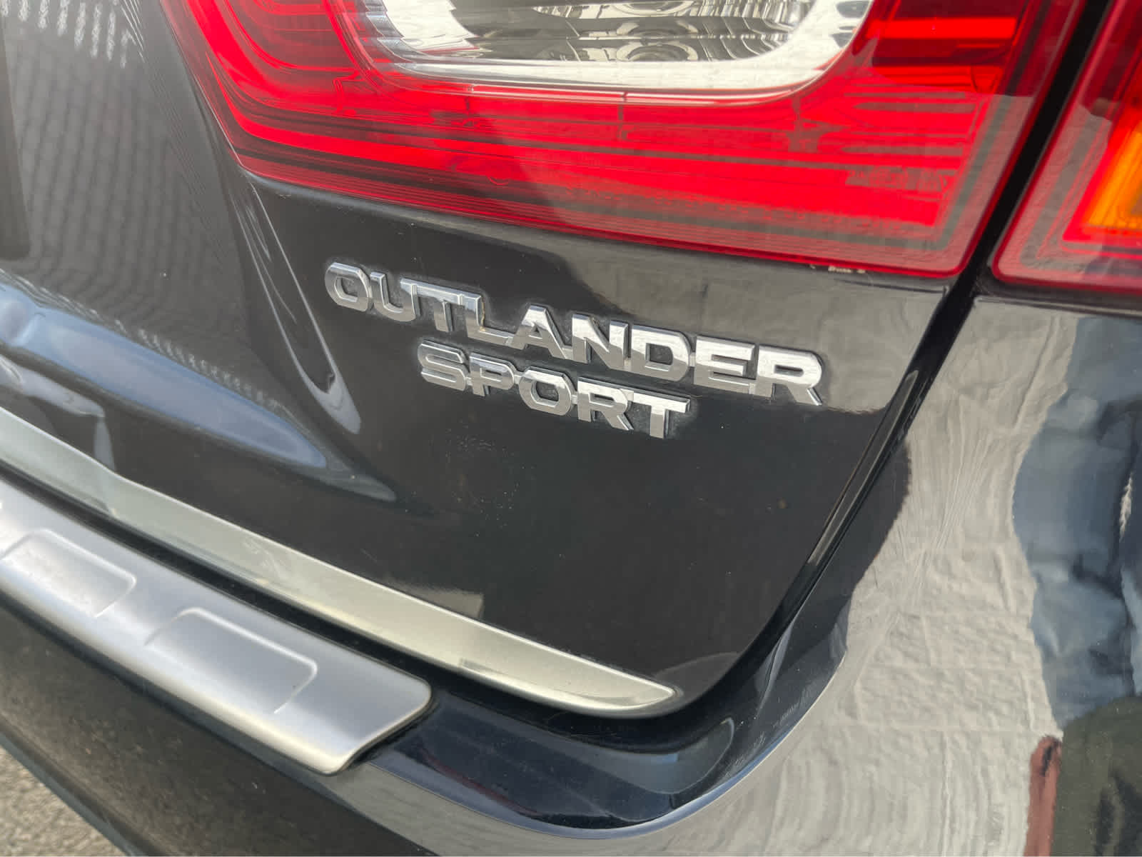 Thumbnail: 2016 Mitsubishi Outlander Sport - 9