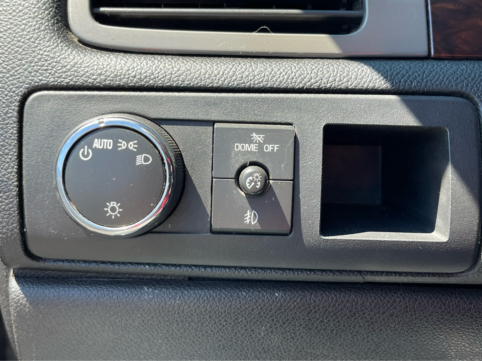 Thumbnail: 2013 GMC Yukon - 17